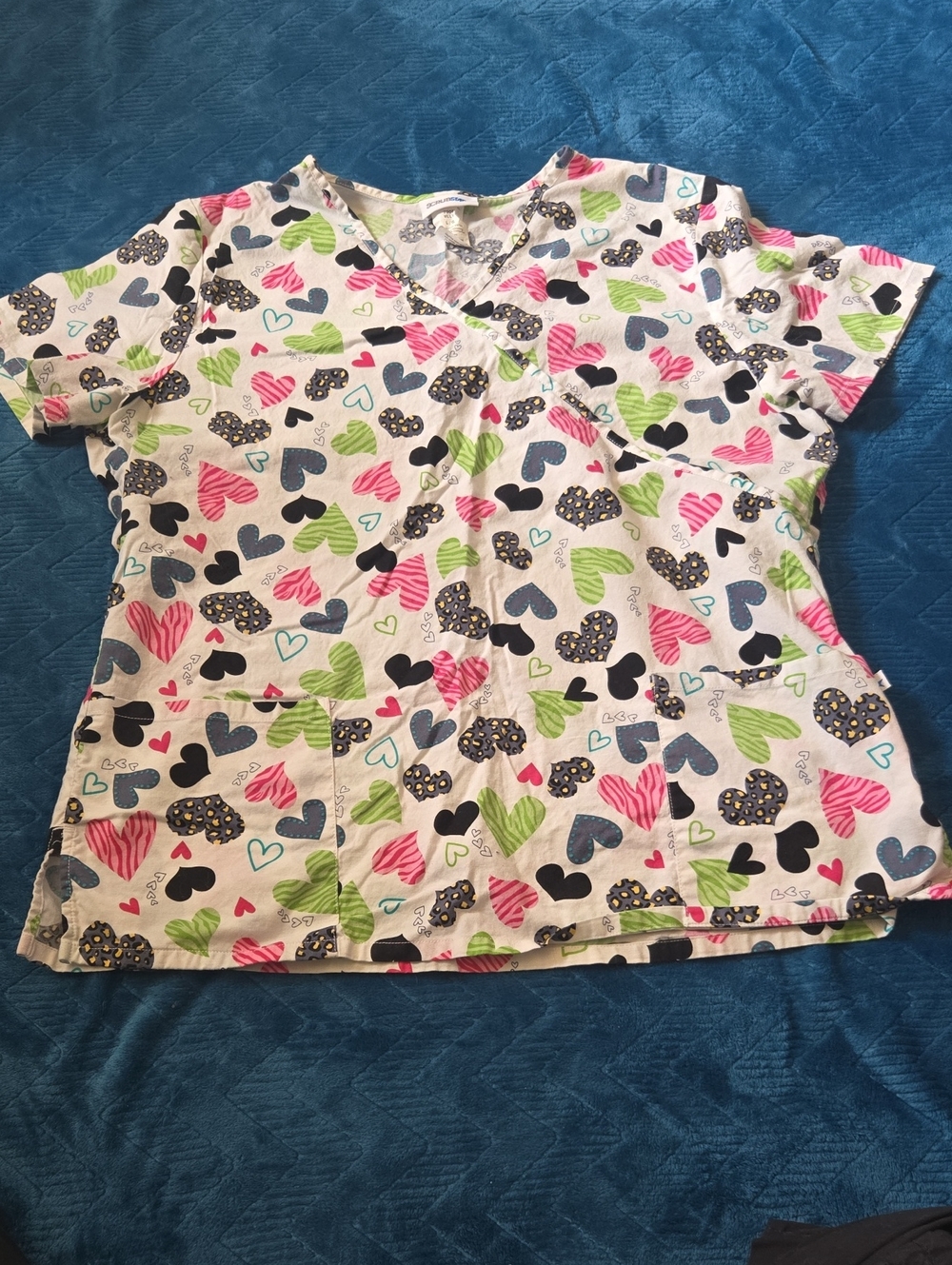 Scrubstar Women's Heart Print V-Neck Scrub Top in White, Pink, Green, Navy